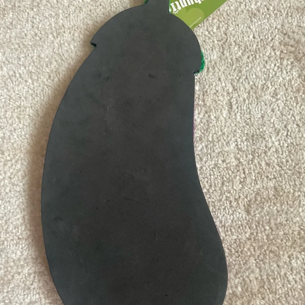 NWT Eggplant Shape Cat Scratch Pad